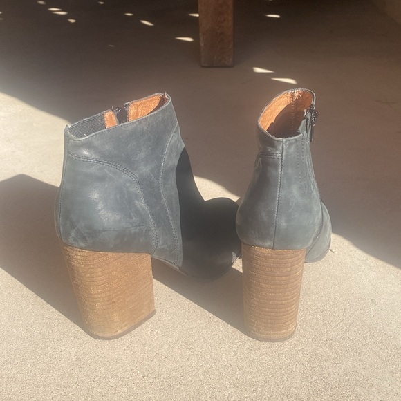 Jeffrey Campbell Hanger Washed Leather Chunky Ankle Boots Size 10 Blackish Gray - Picture 3 of 12